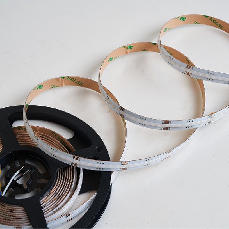 批发RGB灯带七彩变色智能调控装饰氛围自贴高亮防水幻彩COB软灯条